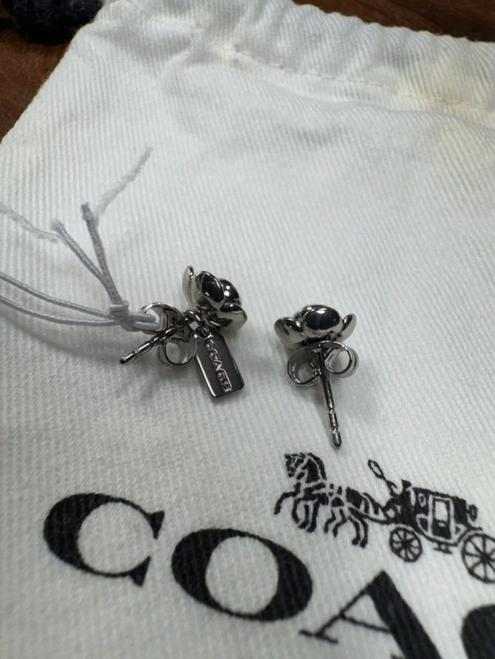NEW COACH TEA ROSE EARRINGS - Picture 4 of 8